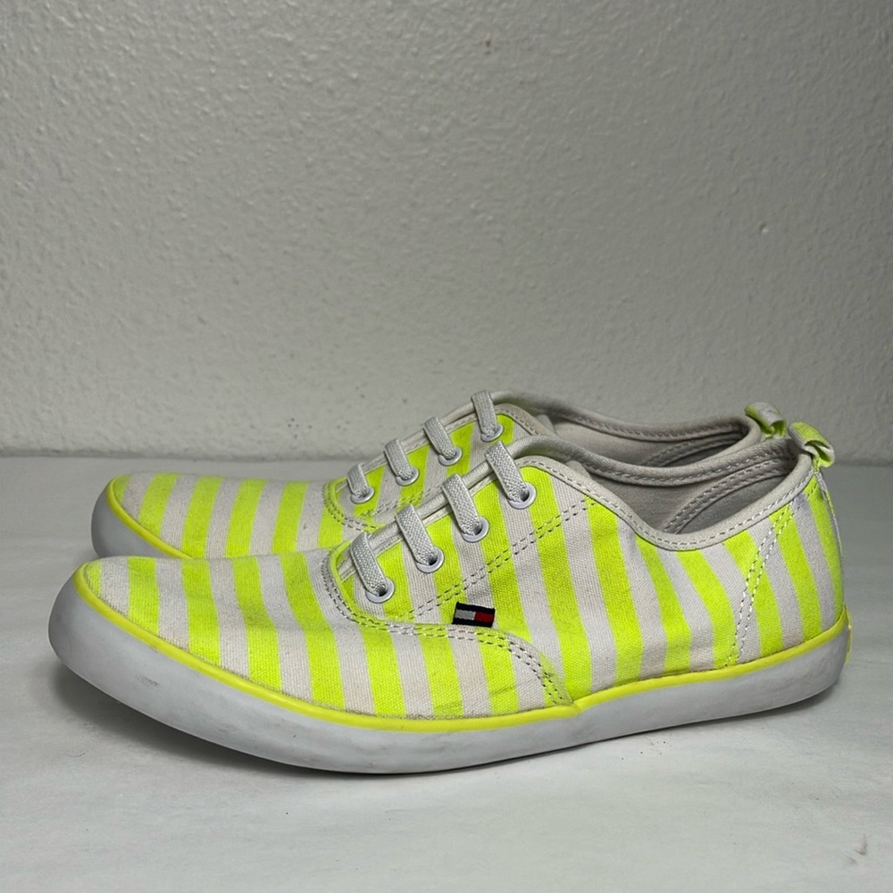 Tommy‎ Hilfiger Youth Lace Up Sneakers Citrus Green Size 4 slip on no laces